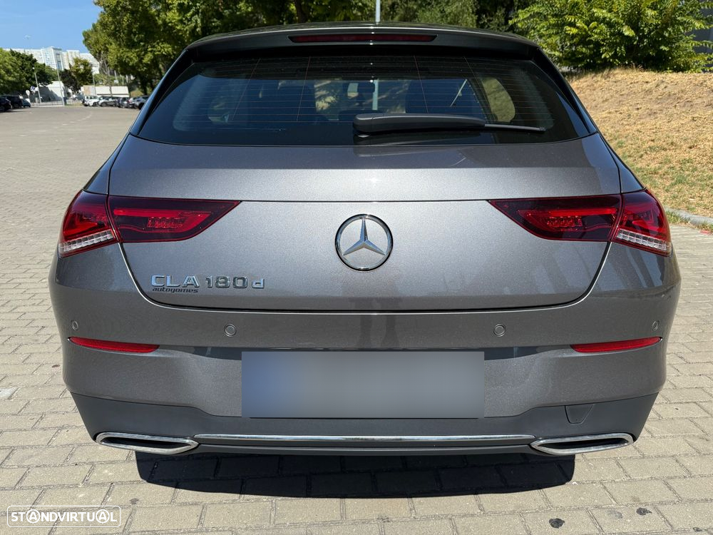 Mercedes-Benz CLA 180 d Shooting Brake 8G-DCT - 4
