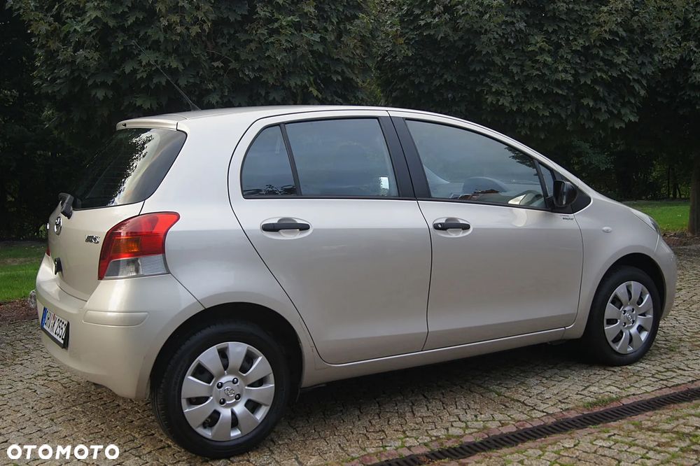 Toyota Yaris 1.33 VVT-i Cool+ - 7