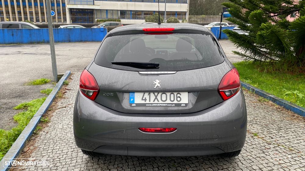 Peugeot 208 1.2 PureTech Signature - 7