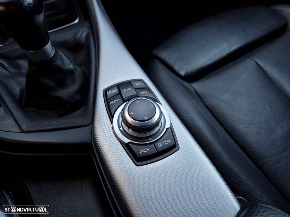 BMW 125 d Pack M - 25