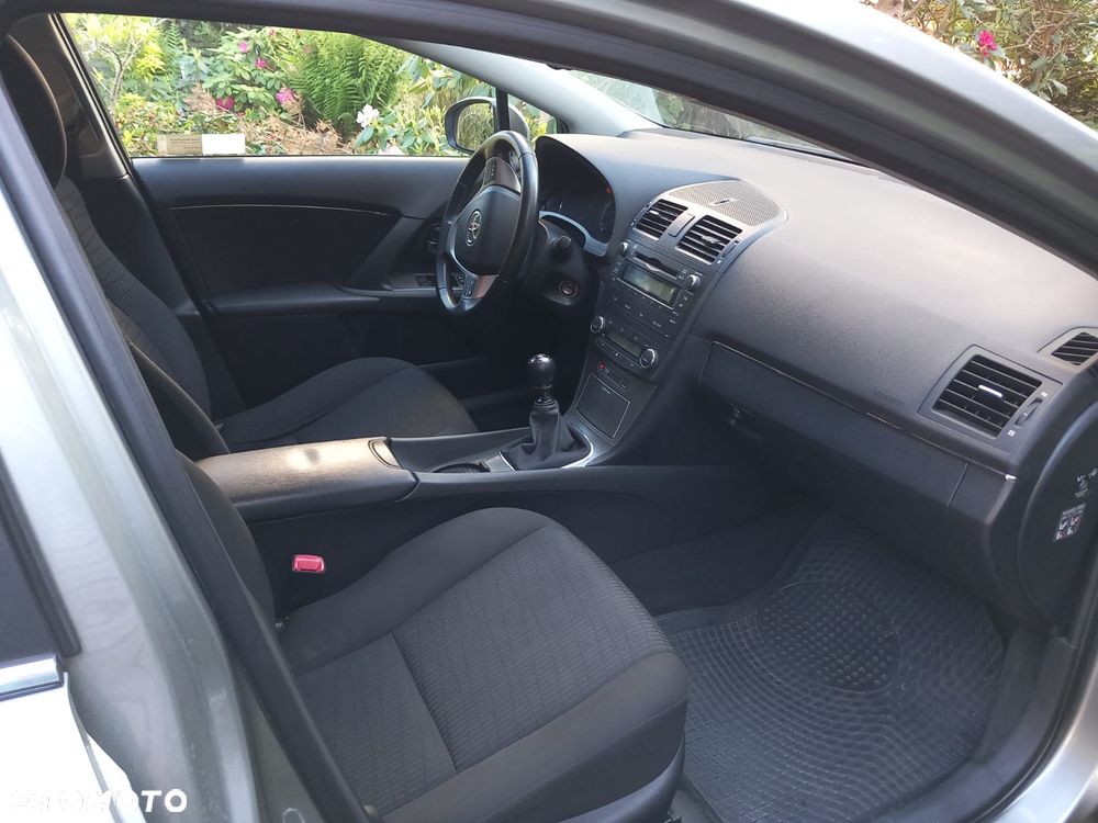 Toyota Avensis 2.0 D-4D Sol - 6