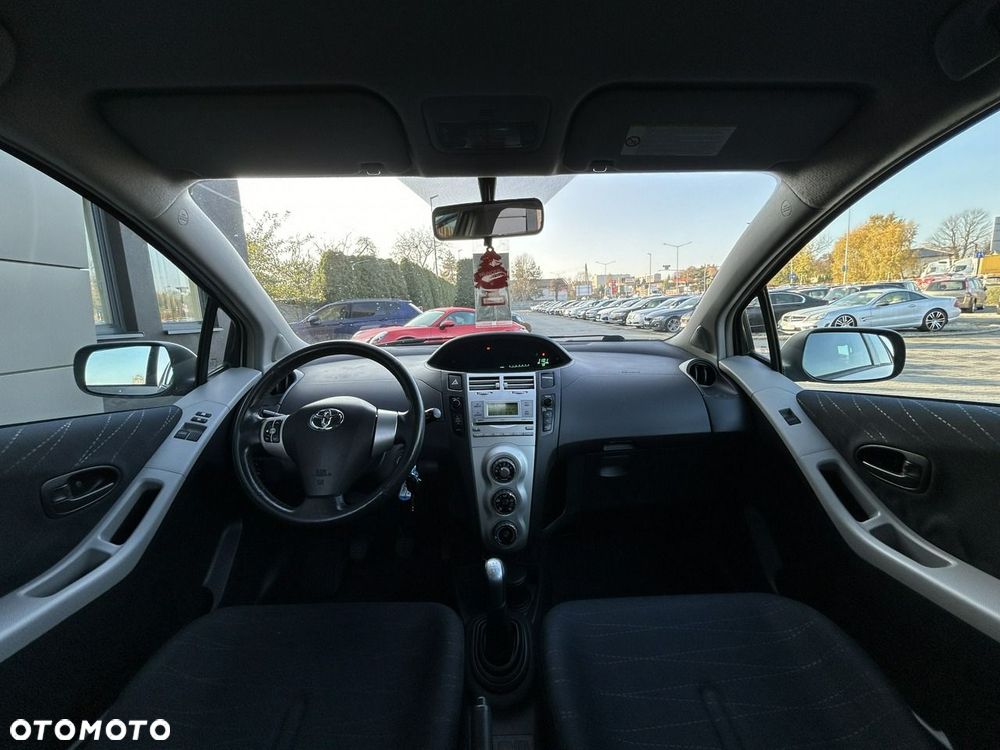 Toyota Yaris - 9