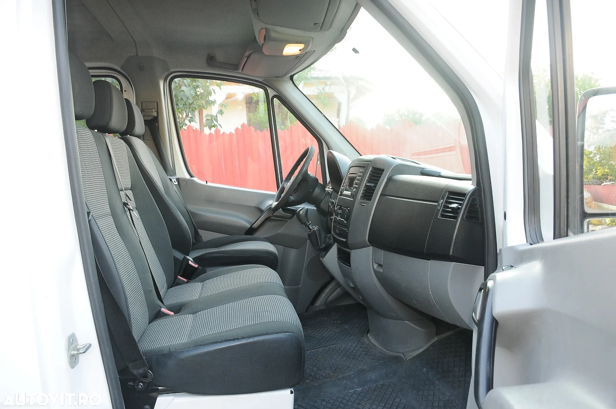 Mercedes-Benz Sprinter - 11