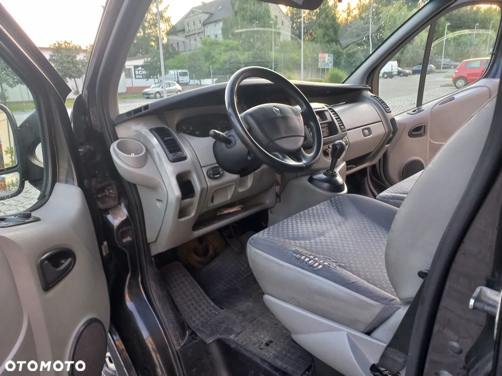 Renault Trafic - 10