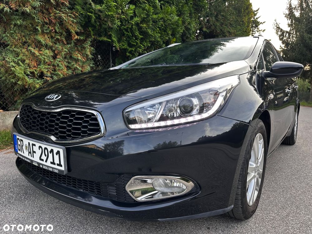 Kia Ceed 1.6 GDI Fifa World Cup Edition - 16
