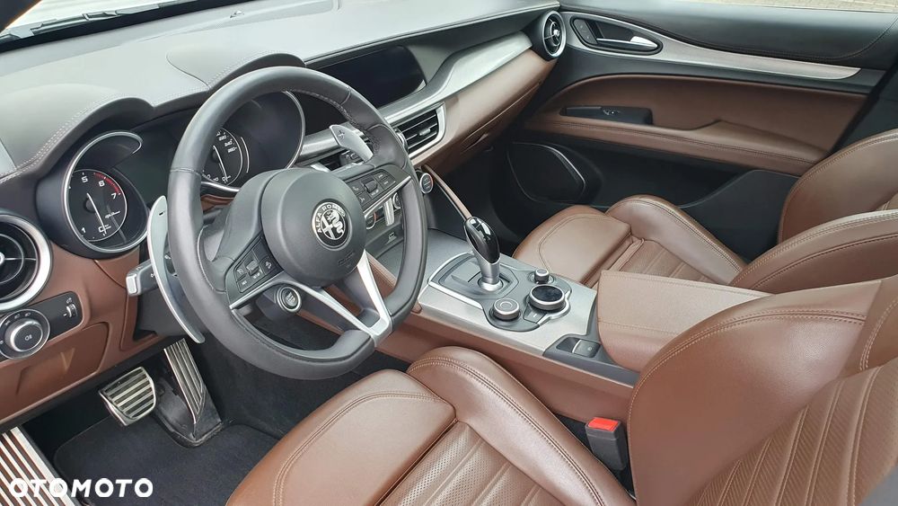 Alfa Romeo Stelvio 2.0 Turbo Executive Q4 - 3
