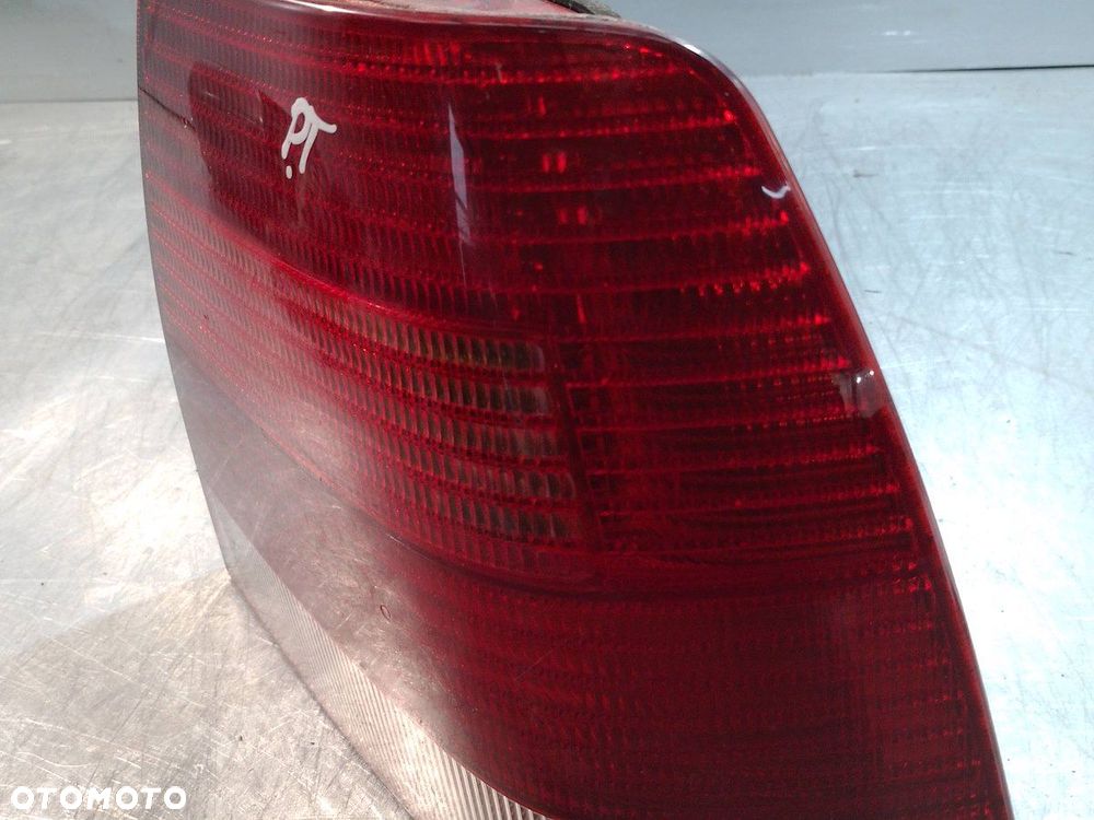 LAMPA TYLNA PRAWA VW BORA 1J5945257 SEDAN - 8