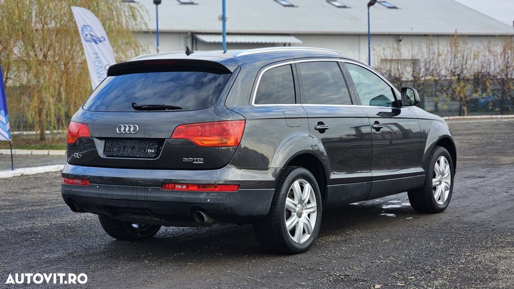 Audi Q7 - 4