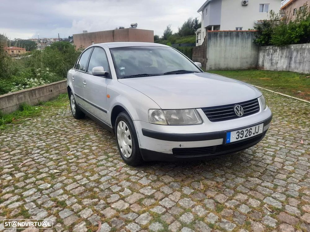 VW Passat - 2