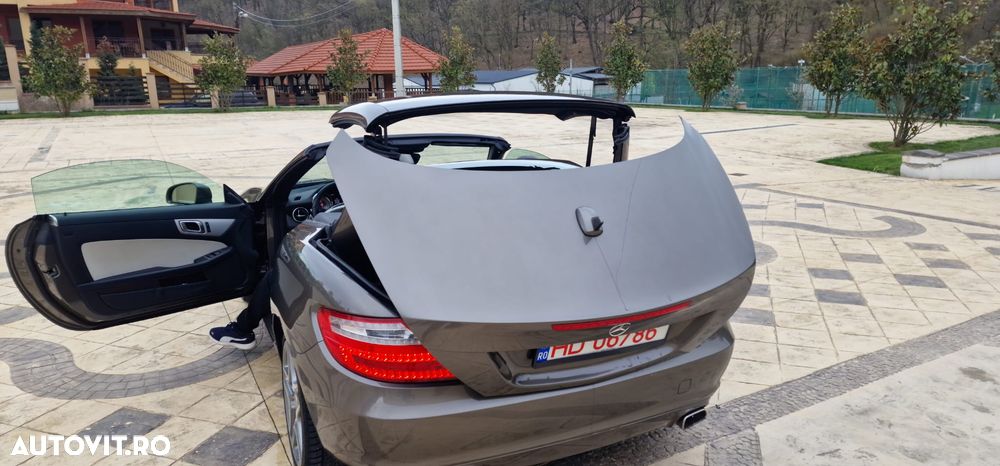 Mercedes-Benz SLK 250 CDI (BlueEFFICIENCY) - 26