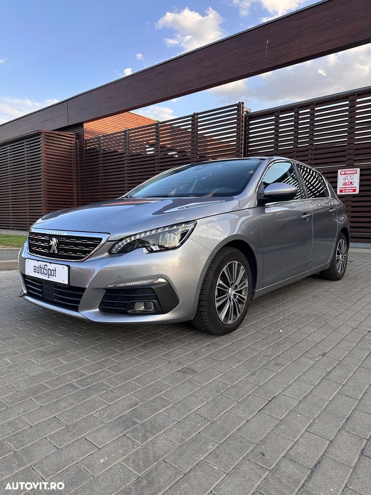 Peugeot 308 PureTech 130 GPF EAT8 Stop & Start Allure Business-Paket - 3