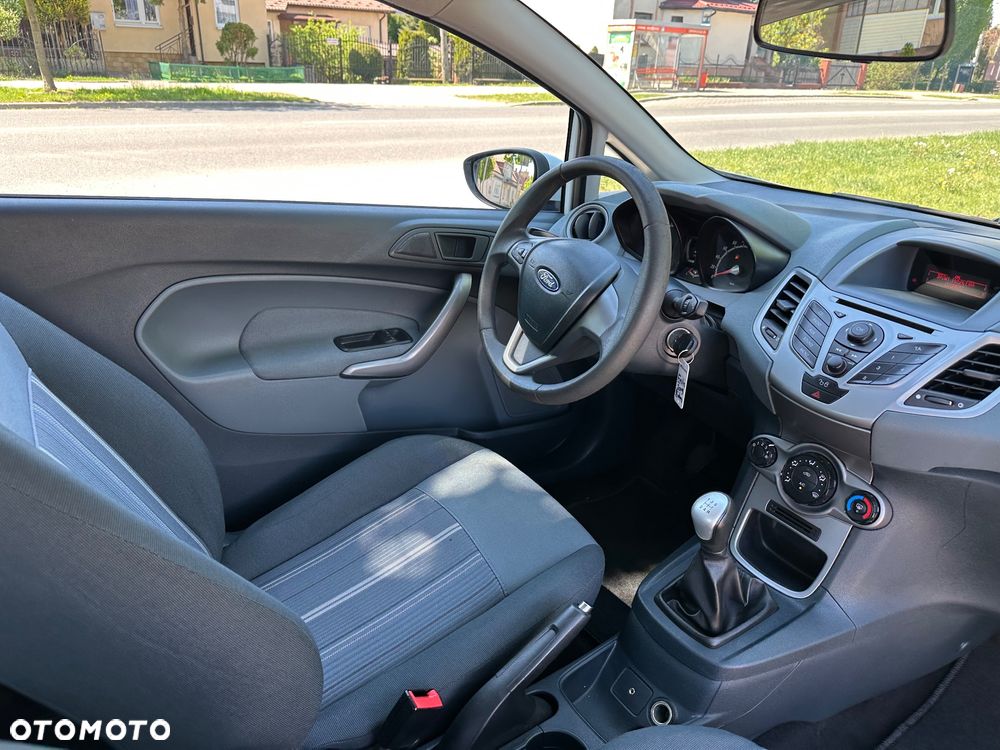 Ford Fiesta 1.25 Celebration - 24
