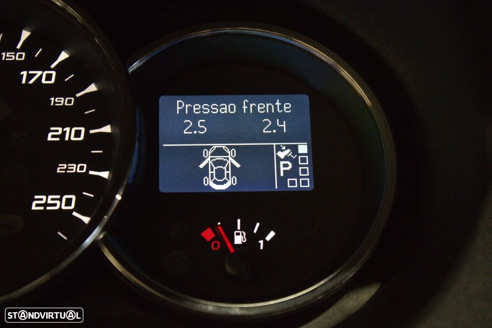 Renault Mégane Coupe 1.5 dCi GT Line EDC - 36