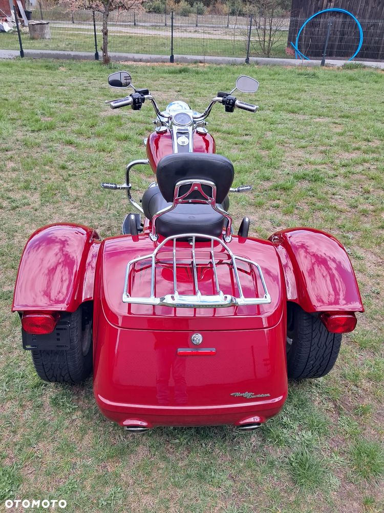 Harley-Davidson Trike Freewheeler - 21