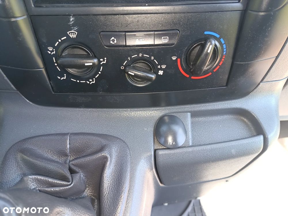 Citroën Jumpy 2.0 diesel 128 kM manual 2014 rok HAK, BAGAŻNIK DACHOWY, czujniki parkowania, ORGINALNY PRZEBIEG, sprowadzony ze Szwecji! - 29