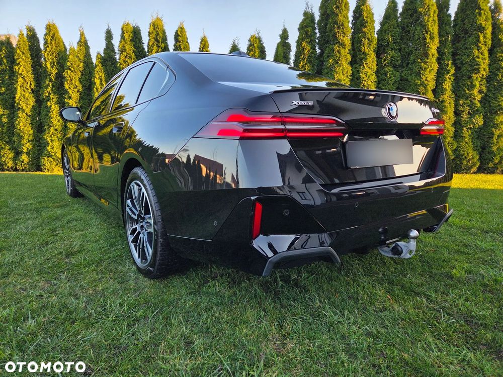 BMW Seria 5 520d xDrive - 14