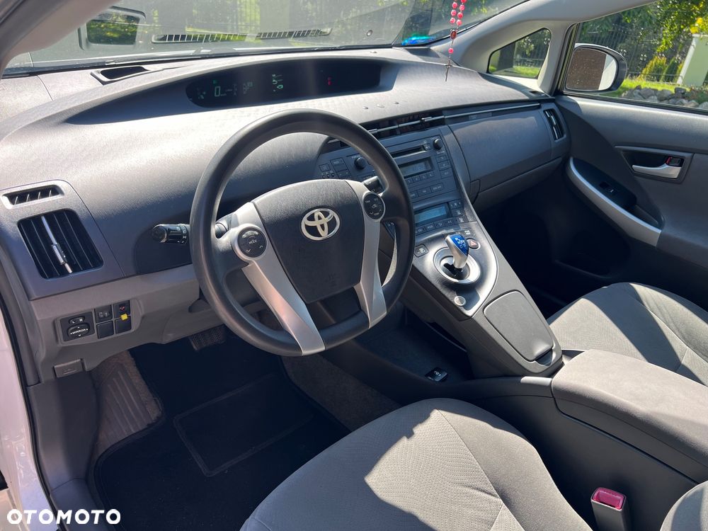 Toyota Prius - 7