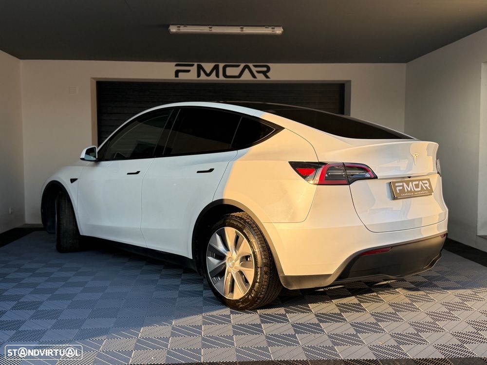Tesla Model Y Standard - 2