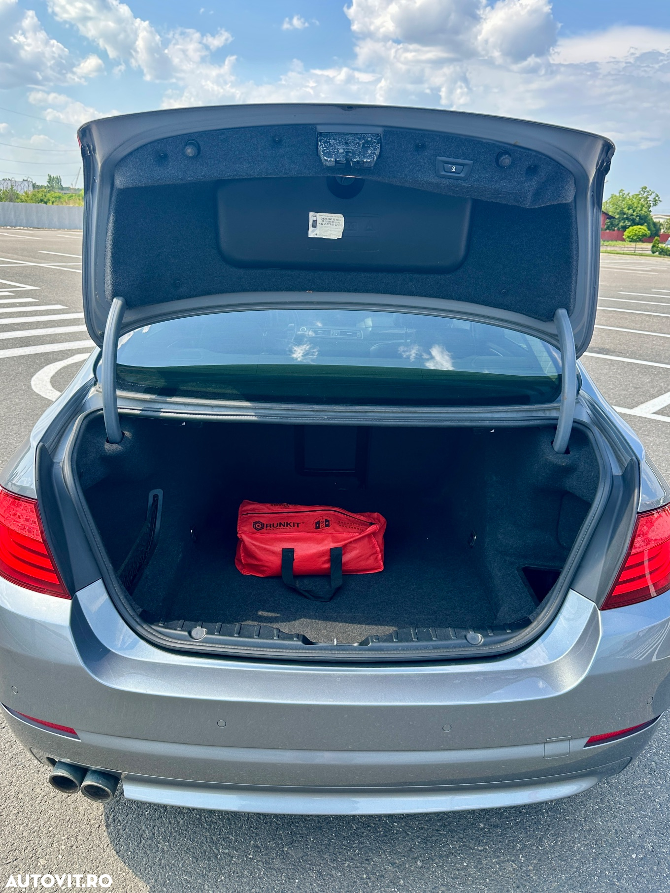 BMW Seria 5 520d - 14