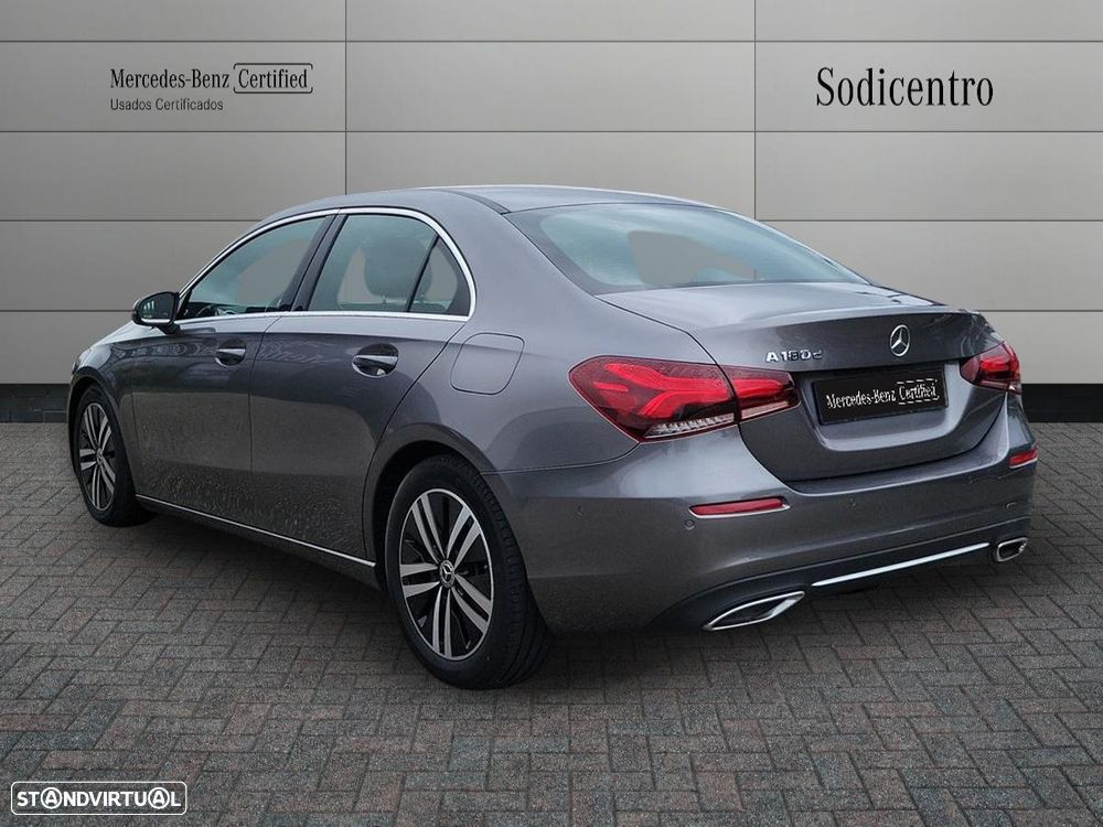 Mercedes-Benz A 180 Limousine d Progressive Aut. - 7