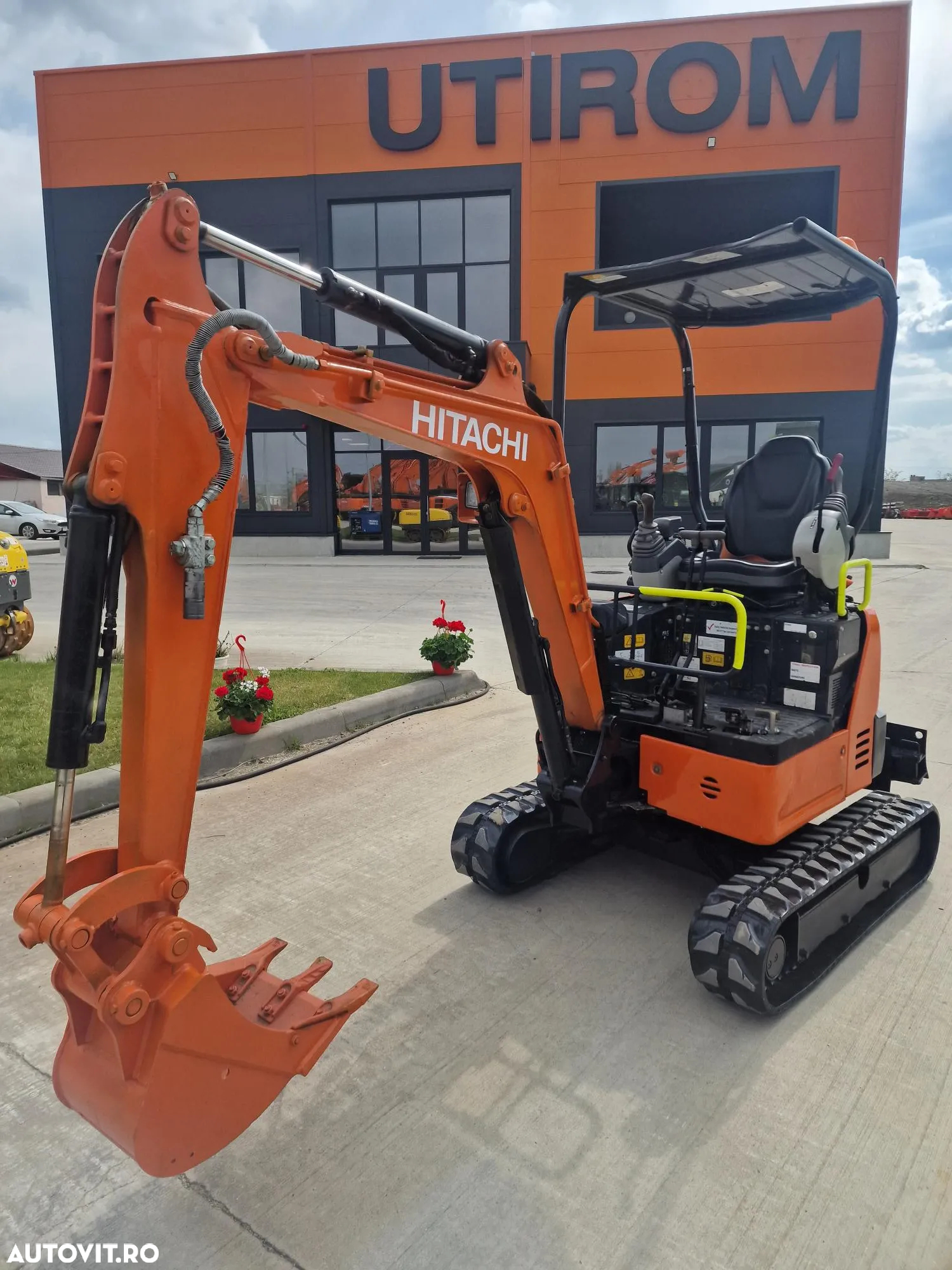 Hitachi ZX19, 2 tone, 2021, 1.689h, 19.900EUR+tva, CUPLA RAPIDA+3 cupe noi, rotire in gabarit, latime 1m, extinsii senile la 1,3m, FARA CABINA,  16CP, Inst picon, posibilitate leasing-PROMOTIE 19.900 EUR+Tva - 14