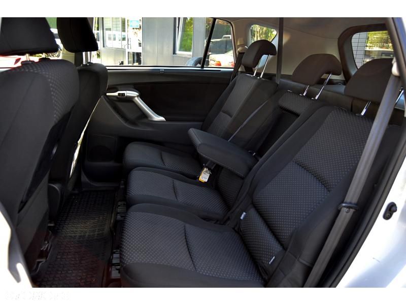 Toyota Verso 1.8 Sol plus - 8