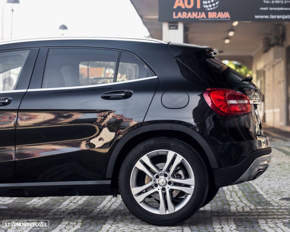 Mercedes-Benz GLA 220 d 7G-DCT Urban - 35