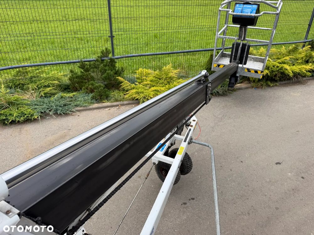 Nifty DINO 120T. Zwyżka koszowa 12 metrów wysuwana na raz. Podnośnik HDS. Napęd Hydrauliczny na dwa koła. Obraca się w koło 360. jak nówka z salonu. 2016 rok. 1220 mtg. Książka Serwisowa od nowości do wglądu. PRĄD 230v. 4 sekcje sterowania na dole. Nowy model! Z komuny Norweskiej. Używana była 1 raz do roku. Serwisowana w DEKRA do końca OKAZJA. Zwyżka Obrotowa. Poziomowanie kosza. Pełna Hydraulika. Sterowanie góra dół! Wysuwane ramie. Wieniec tryby zero zużycia! Ani deka luzów i wycieków. Mała lekka i zwinna zwyżka o potężnym zasięgu. OKAZJA TANIO. Do rejestracji. Import Norwegia! Posiadam 4 sztuki wszystkie jak nowe z salonu. Zapraszam do przetestowania. Nowy Sącz. woj. Małopolskie - 33