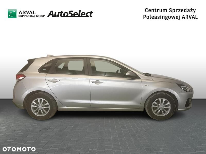 Hyundai i30 1.5 DPI Classic + - 7