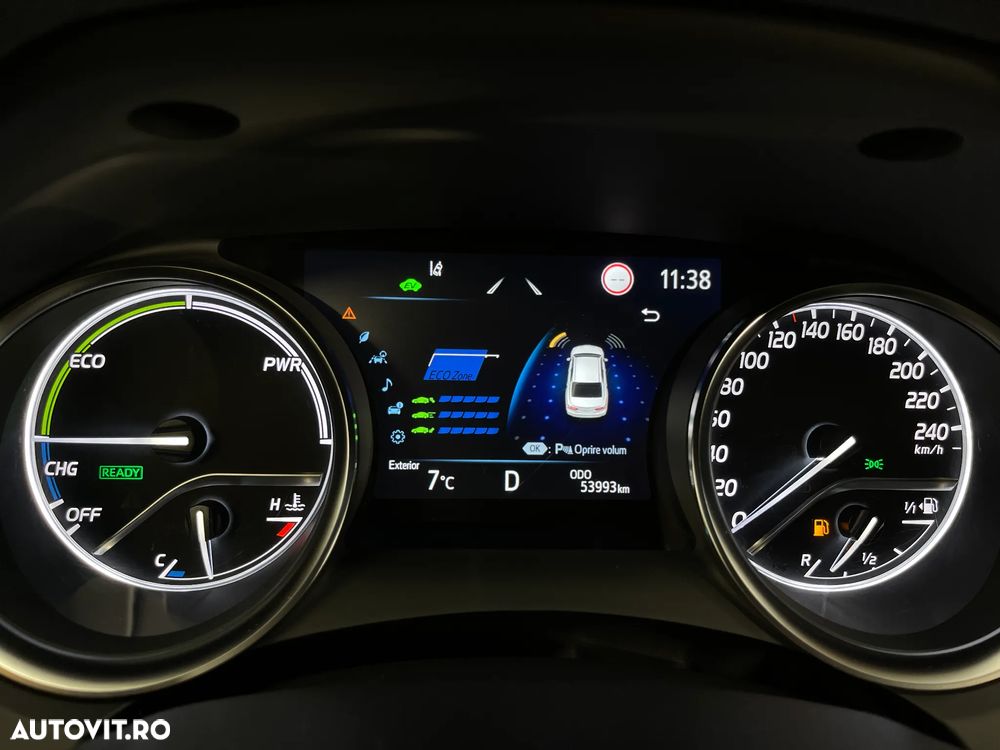 Toyota Camry 2.5 Hybrid Business - 26