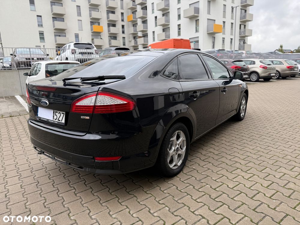 Ford Mondeo 2.0 TDCi Ambiente - 4