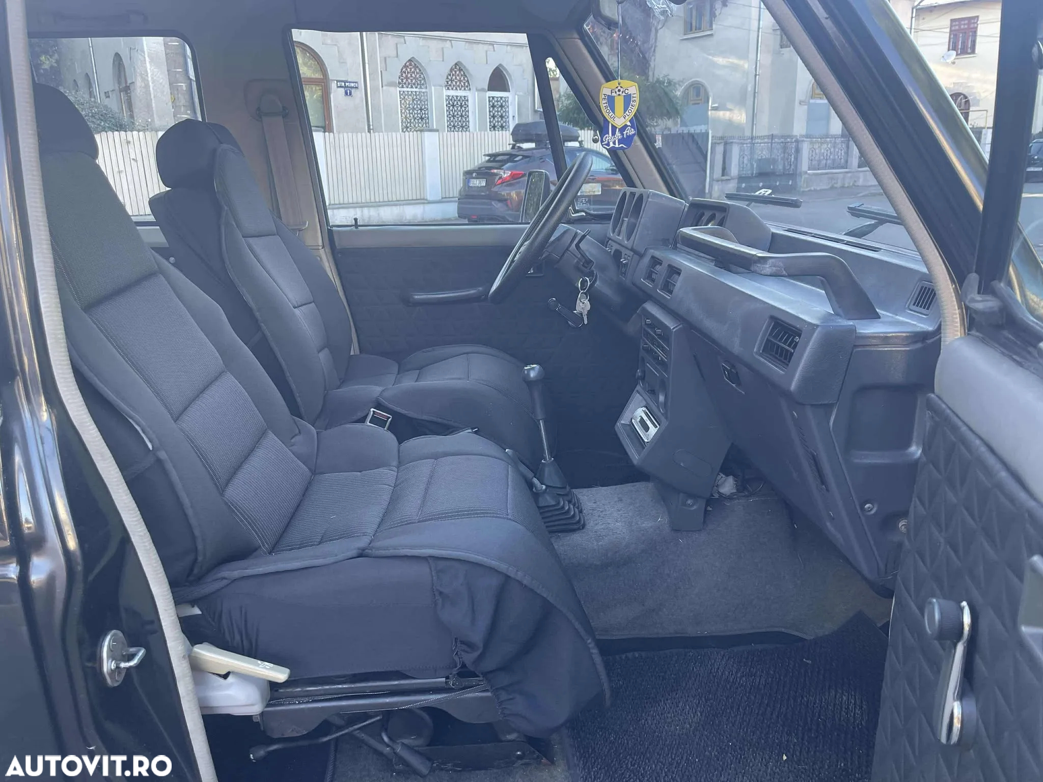 Mitsubishi Pajero - 11
