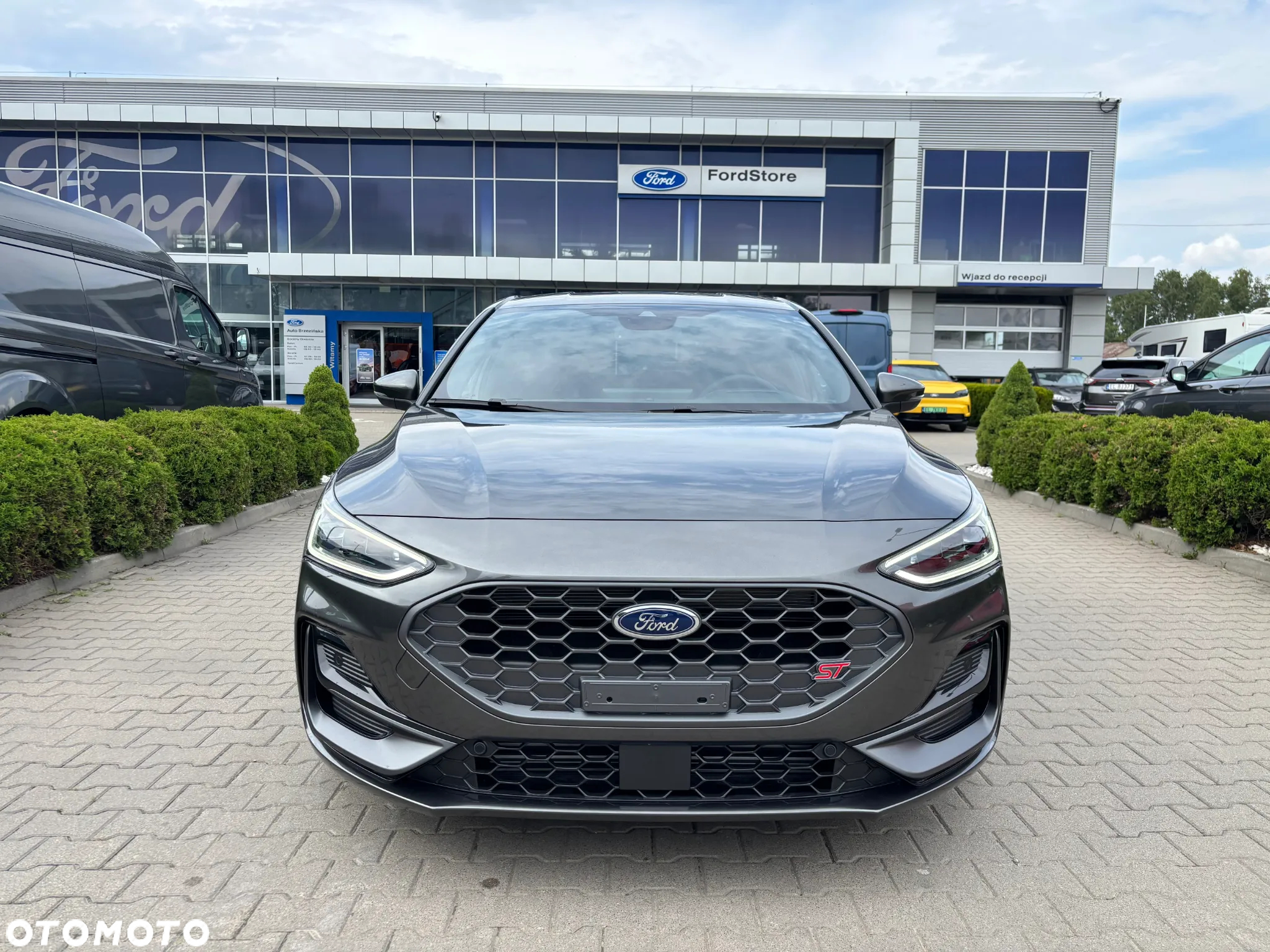 Ford Focus 2.3 EcoBoost ST X - 2
