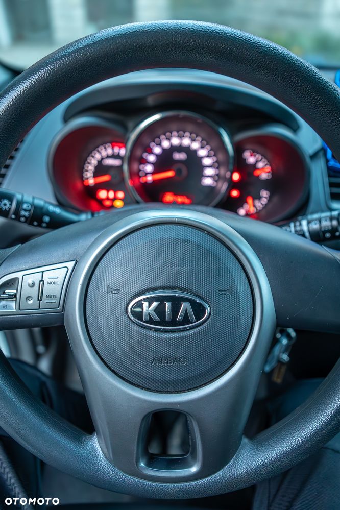 Kia Soul 1.6 L - 14
