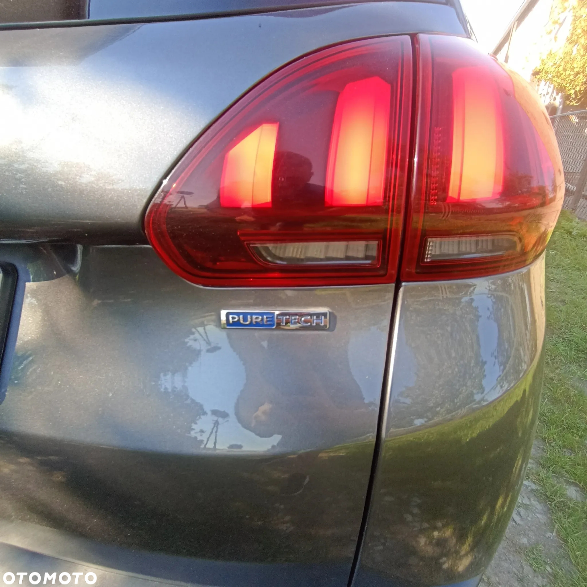 Peugeot 2008 1.2 Pure Tech Allure S&S - 13