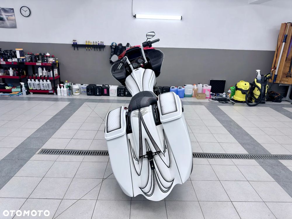 Harley-Davidson Touring Road Glide - 3