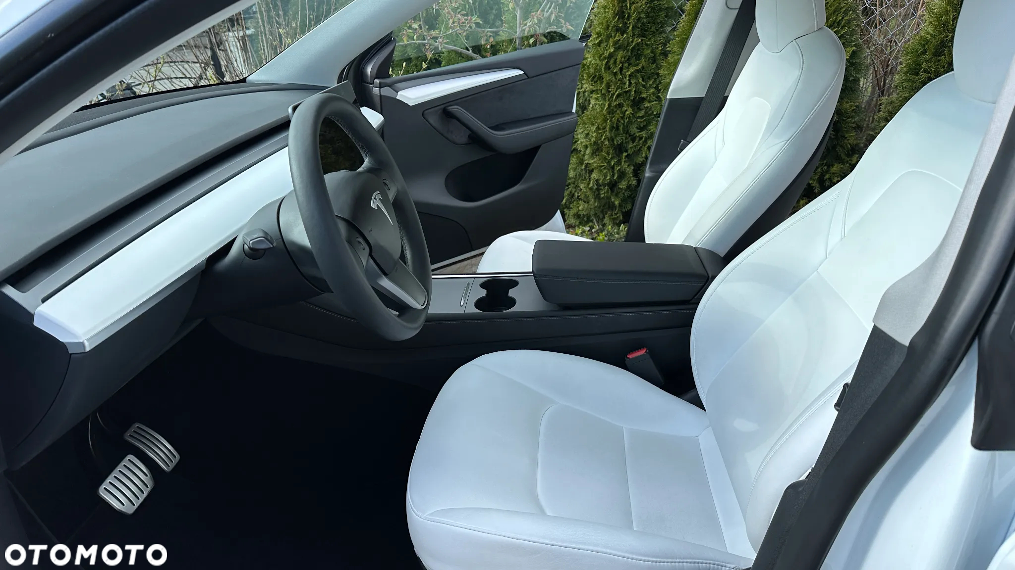 Tesla Y Model Performance Dual Motor AWD - 12