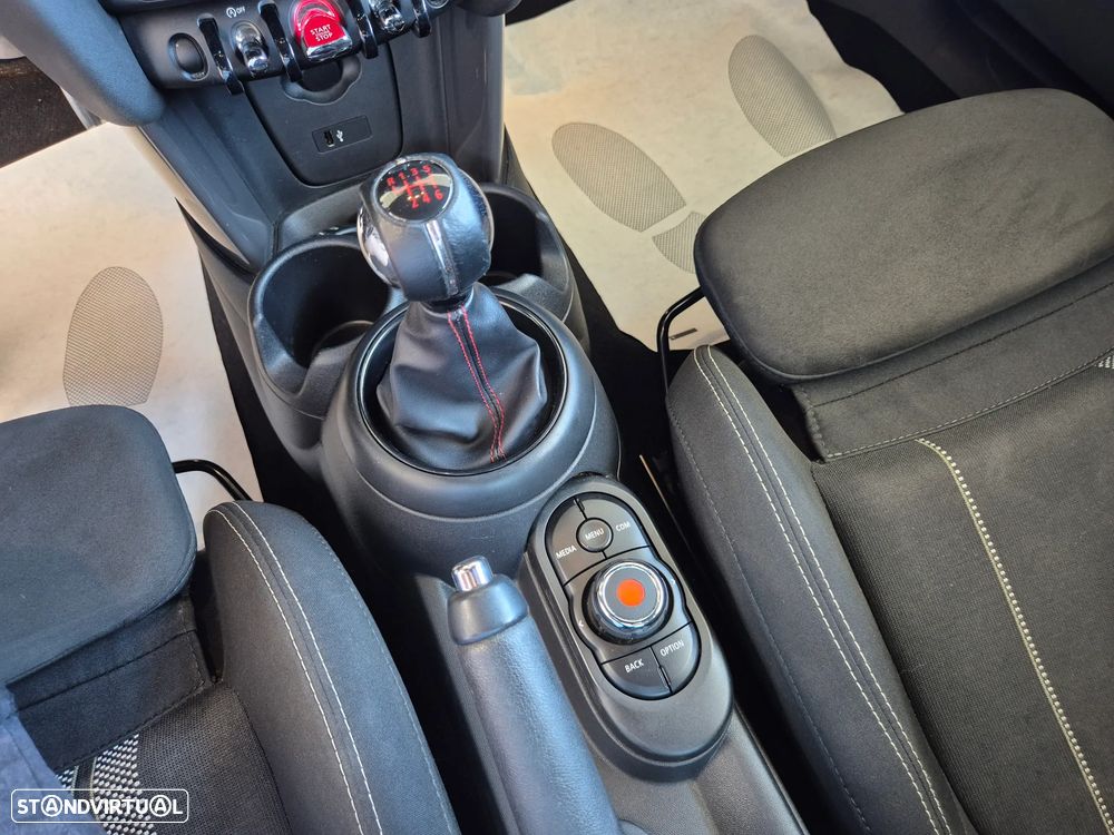 MINI 3 Portas One JCW - 26