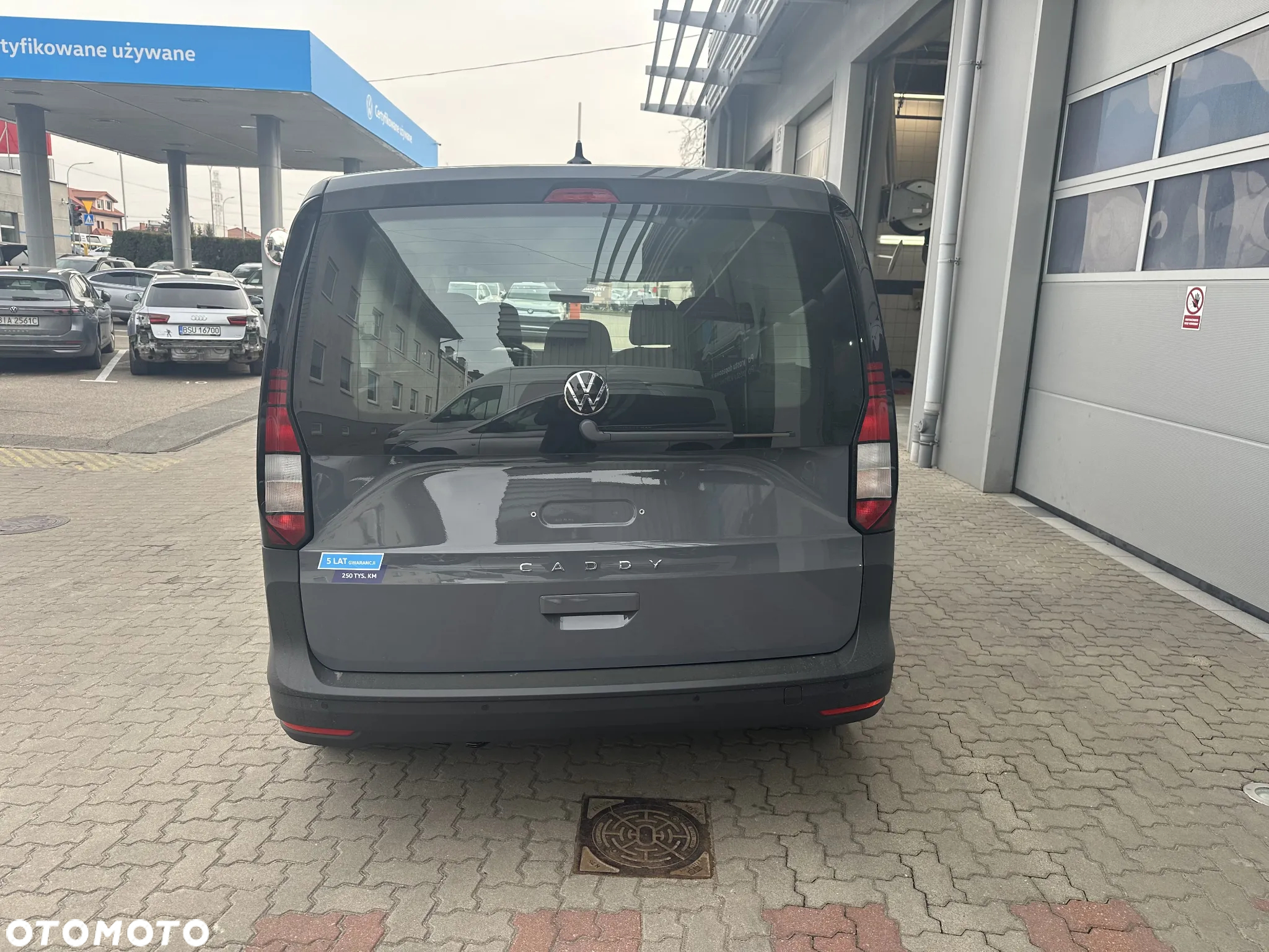 Volkswagen Caddy 2.0 TDI DSG - 4