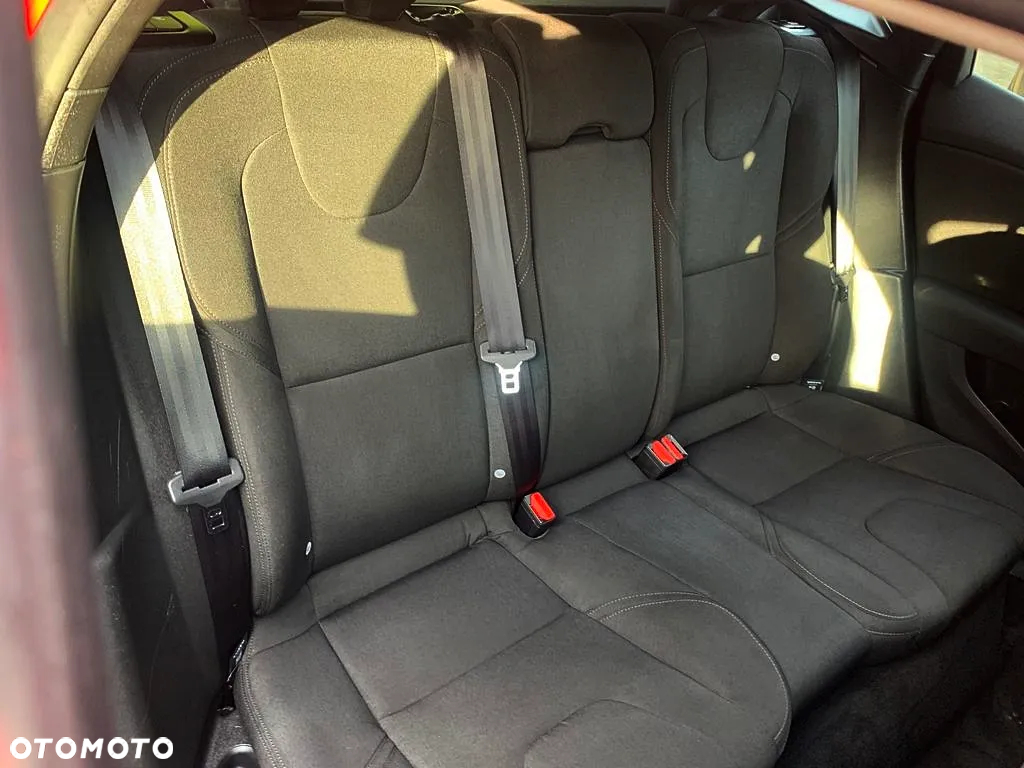 Volvo V40 - 22