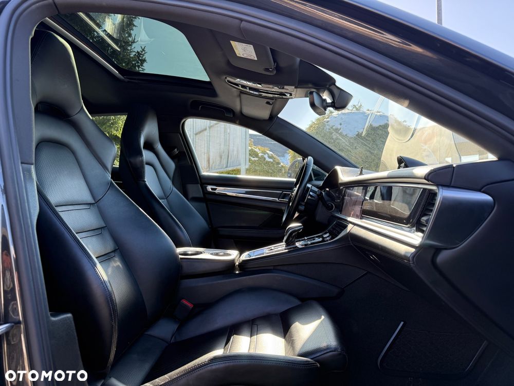 Porsche Panamera - 9