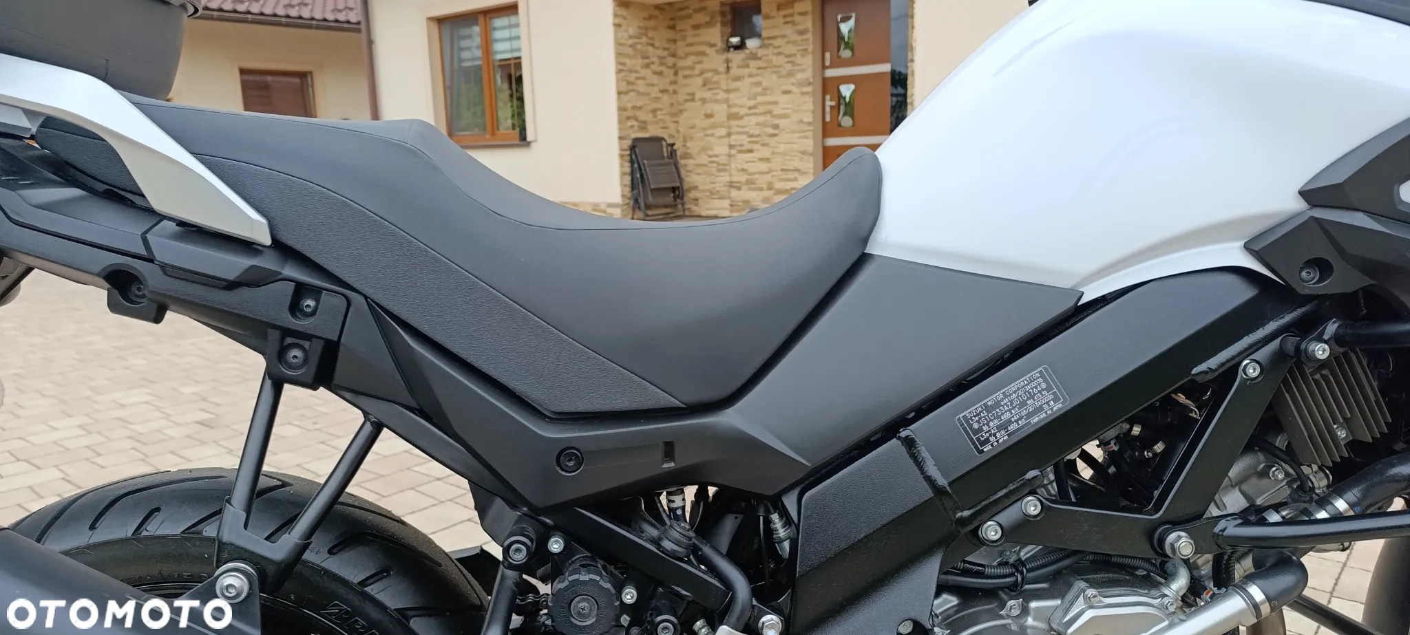 Suzuki V-STROM - 25