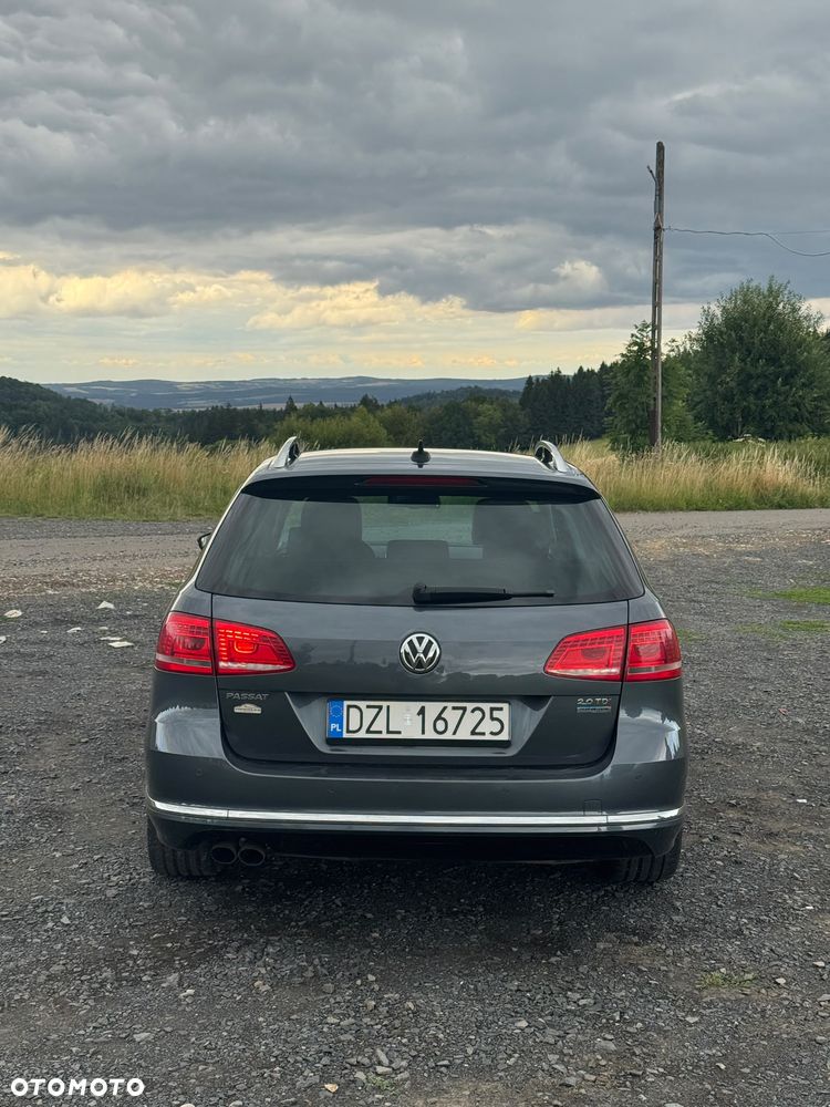 Volkswagen Passat 2.0 TDI Highline R-Style DSG - 11
