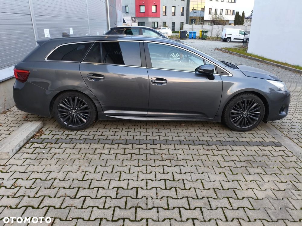 Toyota Avensis 2.0 Prestige MS - 10