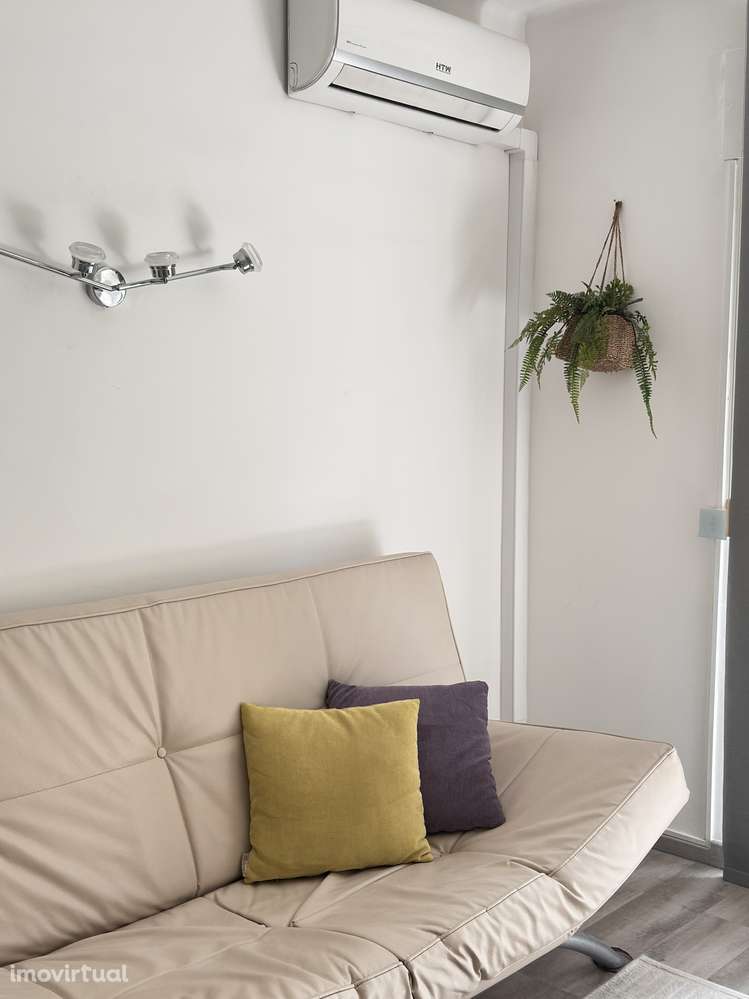 Apartamento T0 com piscina, ar condicionado e jardim a 300m da Praia - Grande imagem: 3/13