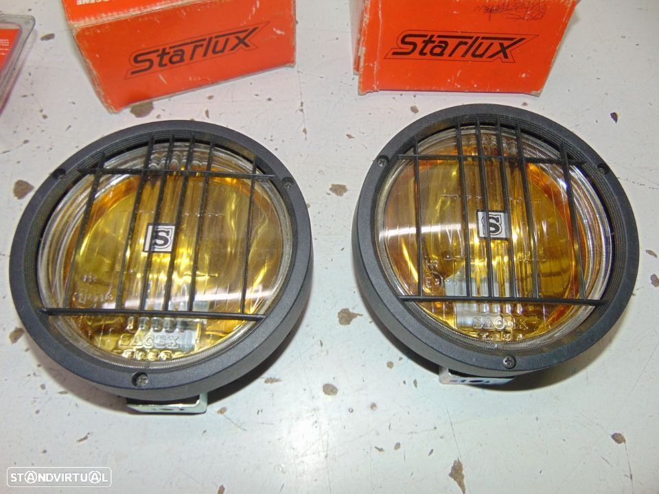 Antigos e clássicos jipes e outros faróis de nevoeiro - 7