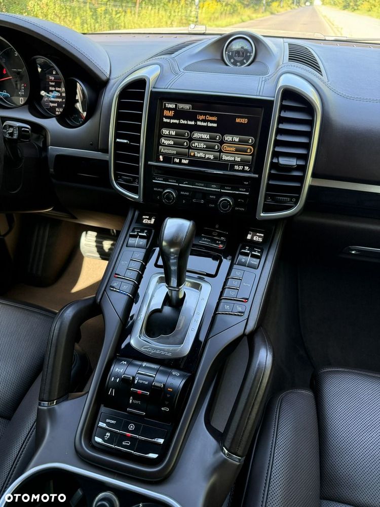Porsche Cayenne Diesel Platinum Edition - 28