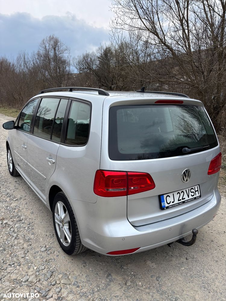 Volkswagen Touran 2.0 TDI DSG Comfortline - 4