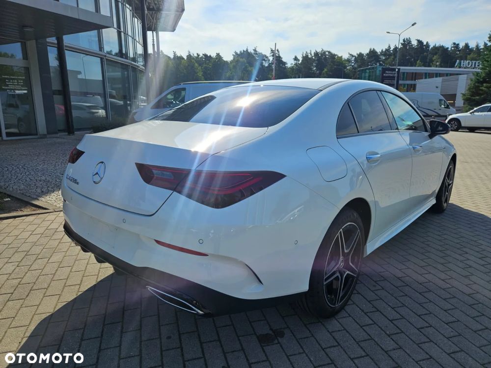 Mercedes-Benz CLA 250 e PHEV AMG Line 8G-DCT - 7