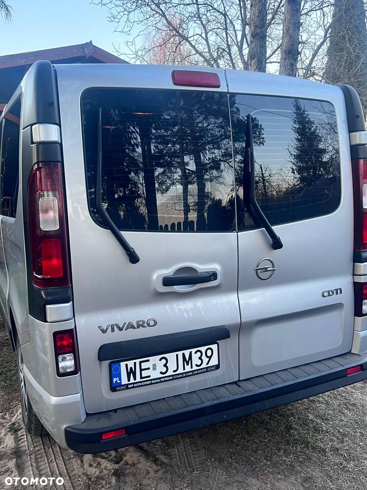 Opel Vivaro - 1